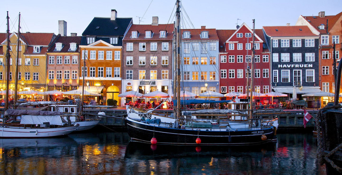 Book a Copenhagen Highlights tour with a qualified guide - Guides.dk